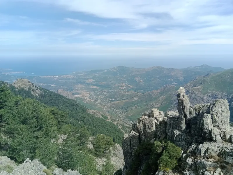 La Balagne et le golfe de Calvi vus depuis le GR20 entre Calenzana et Ortu di u Piobbu.