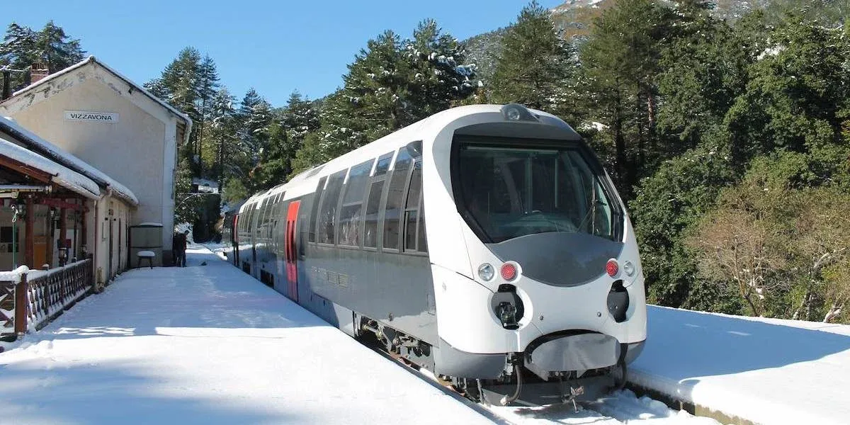 Un AMG 800 sottu à a neve in Vizzavona — 2012.